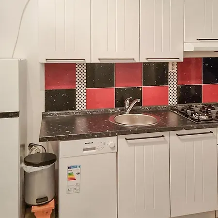 Lovely In With Kitchen